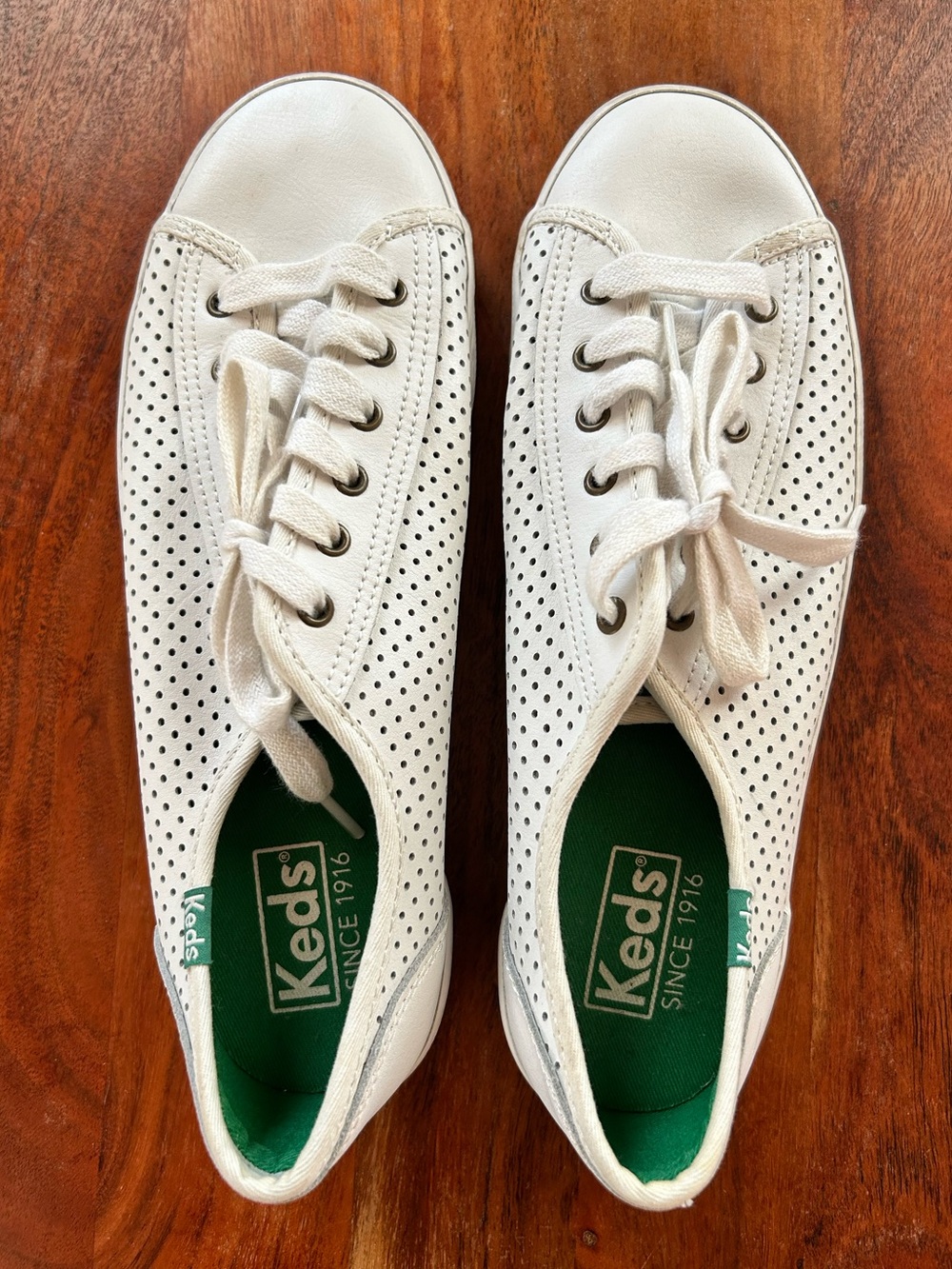 Keds Kickstart Perforated Leather Sneakers - Size 7.5